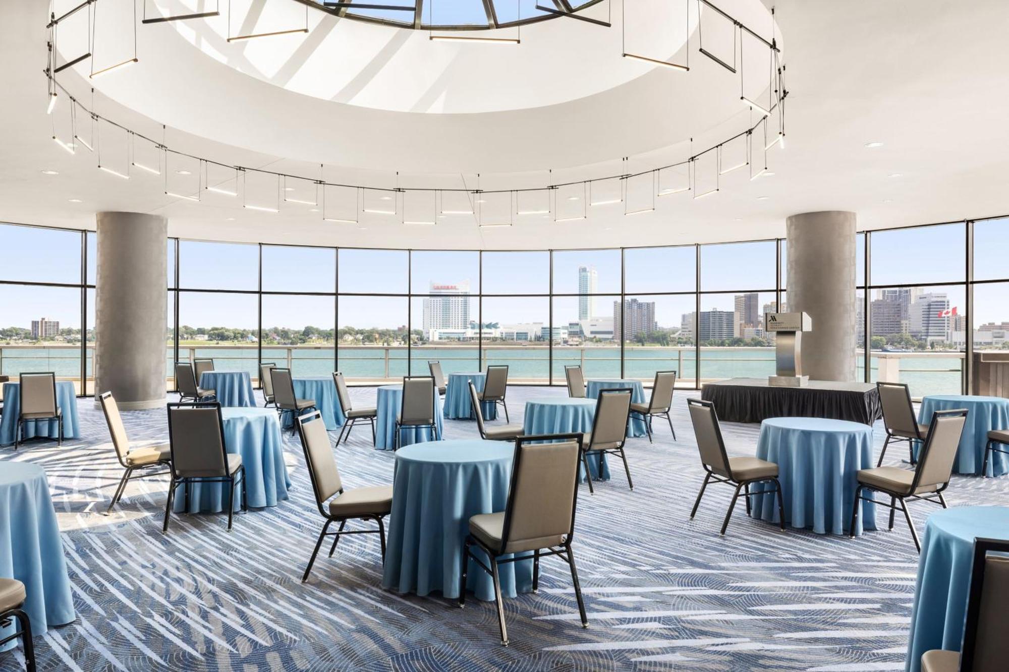 Marriott At The Renaissance Center Hotel Detroit