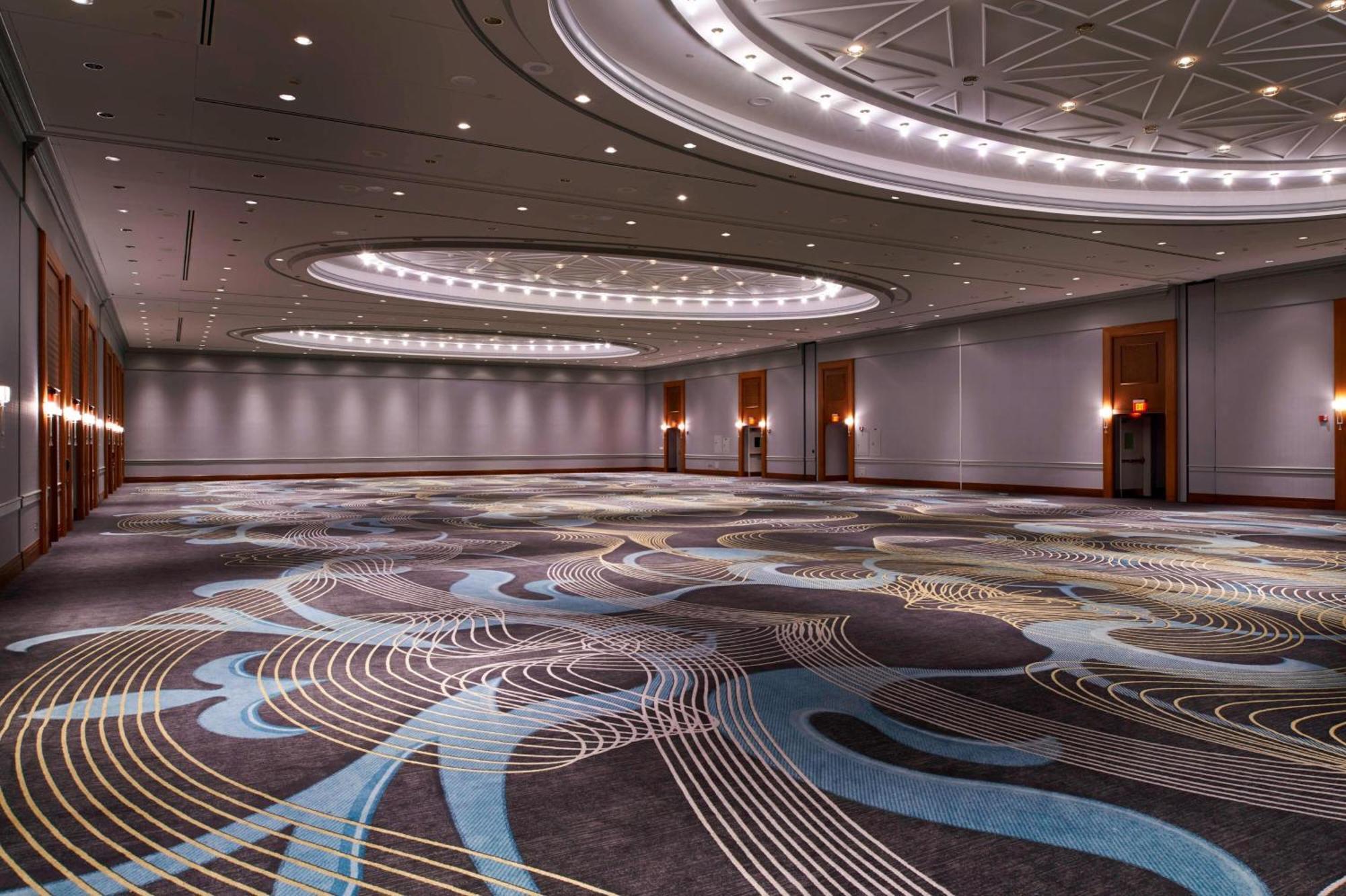 Marriott At The Renaissance Center Hotel