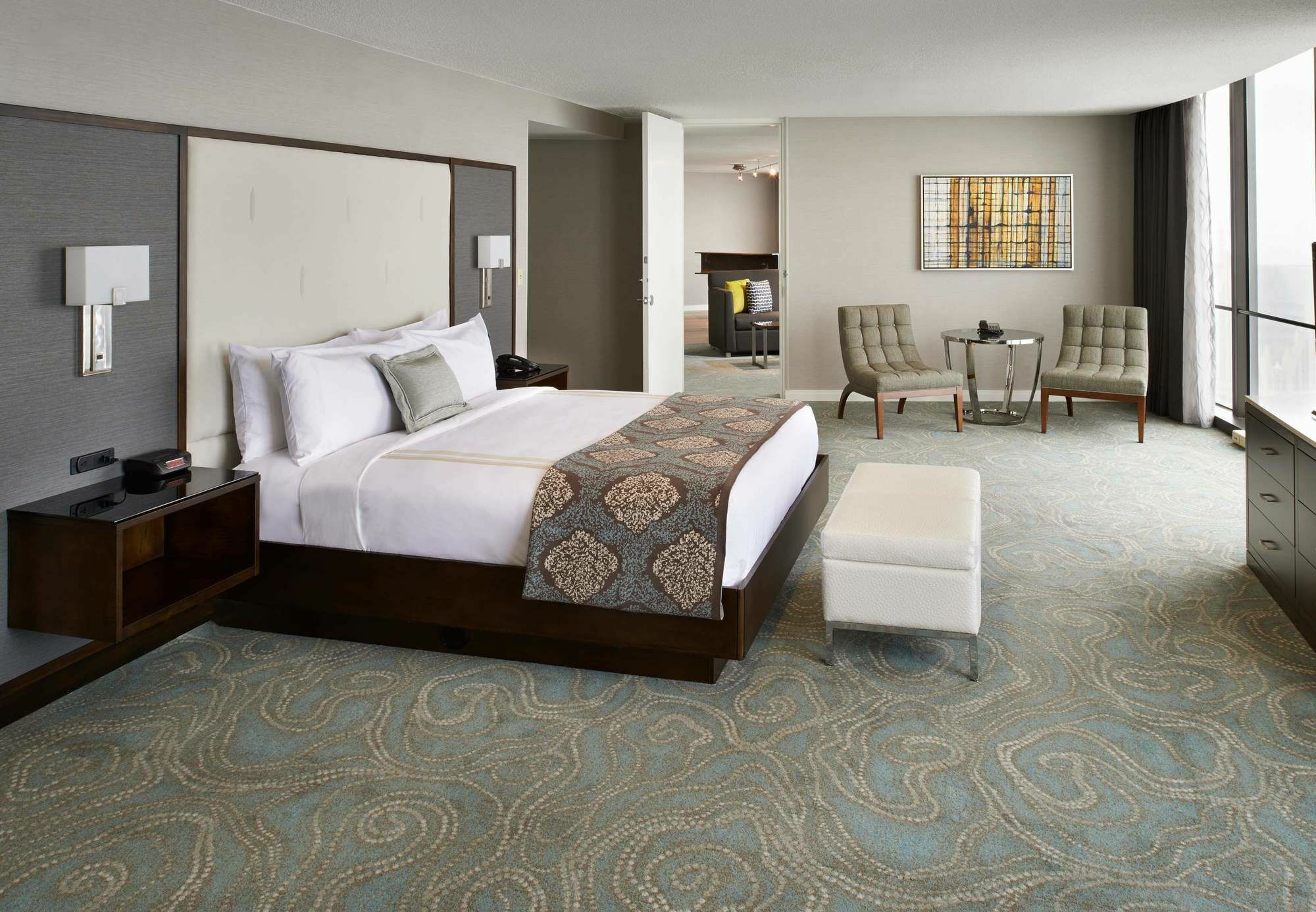 Marriott At The Renaissance Center Hotel 3*
