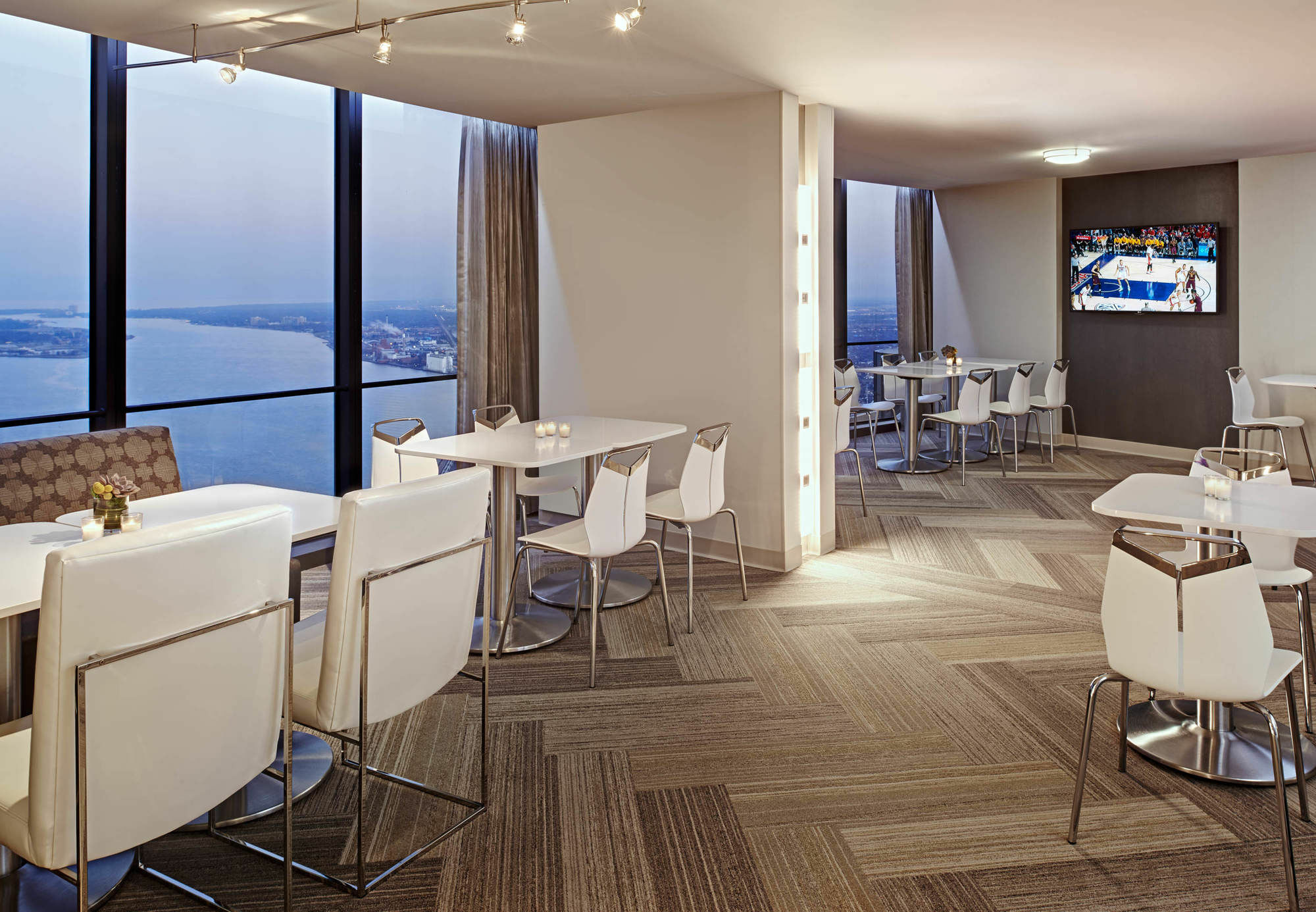 Marriott At The Renaissance Center 3*