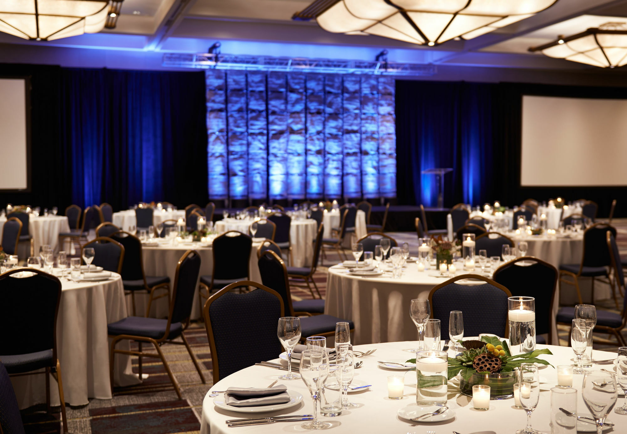 Marriott At The Renaissance Center Hotel Detroit